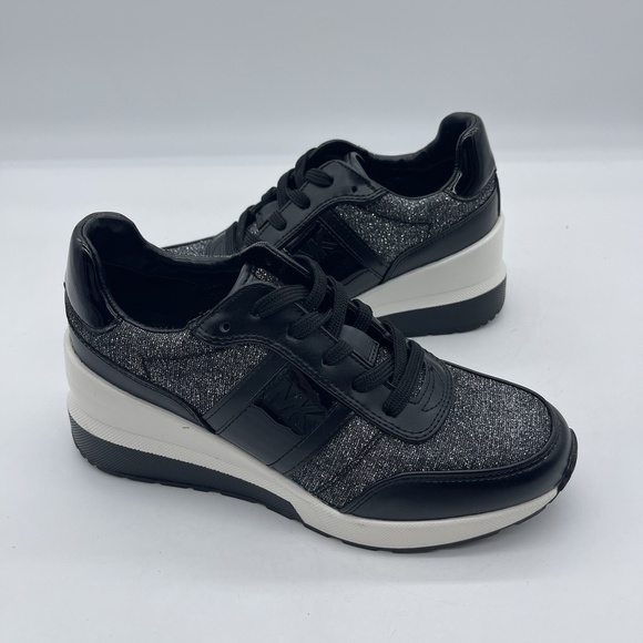 Michael Kors Mabel Glitter Chain Mesh Women's Size 5.5 Trainer Shoes 43F2MBFSCD - Picture 1 of 10